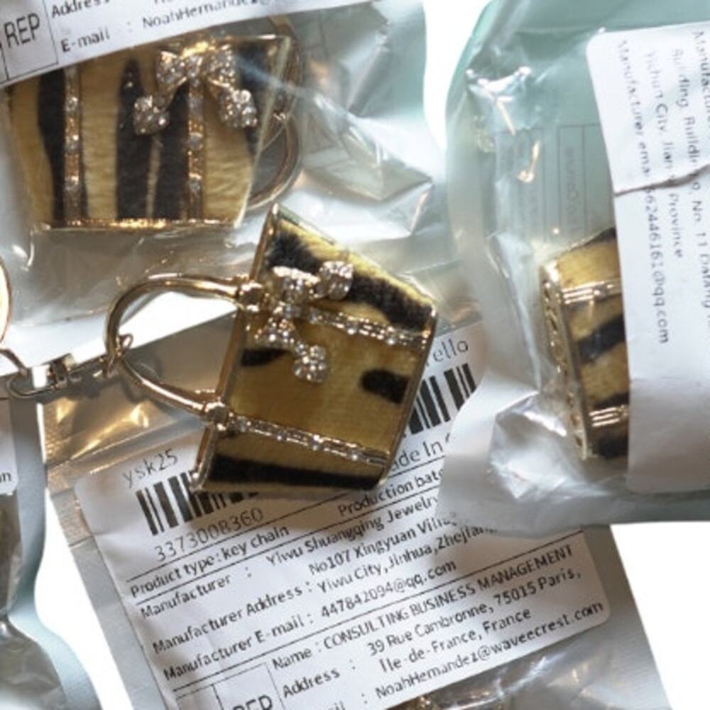 Mini Handbag Keychain Charm Tiger Print Gold Rhinestone Bow Purse NWT - Picture 6 of 9